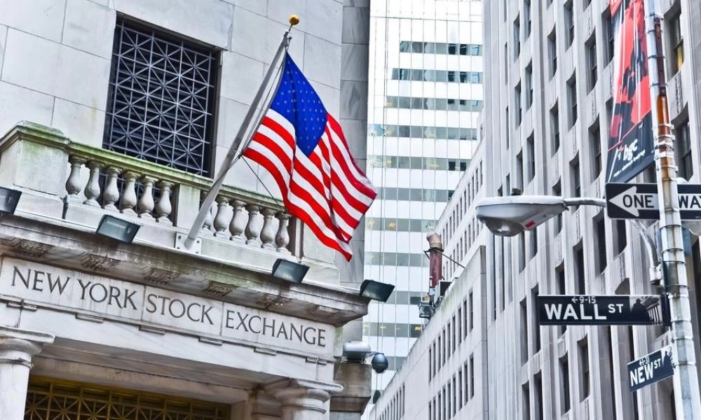 Wall Street: Με απώλειες έκλεισε εν αναμονή της ομιλίας του Πάουελ